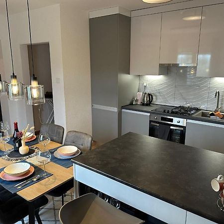 Spacious And Modern App With Big Terrace マリンスカ エクステリア 写真