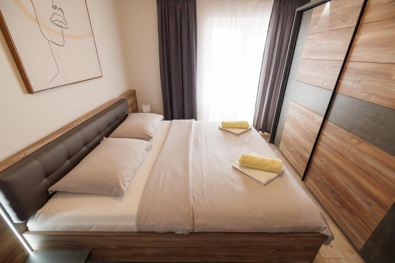 Spacious And Modern App With Big Terrace マリンスカ エクステリア 写真